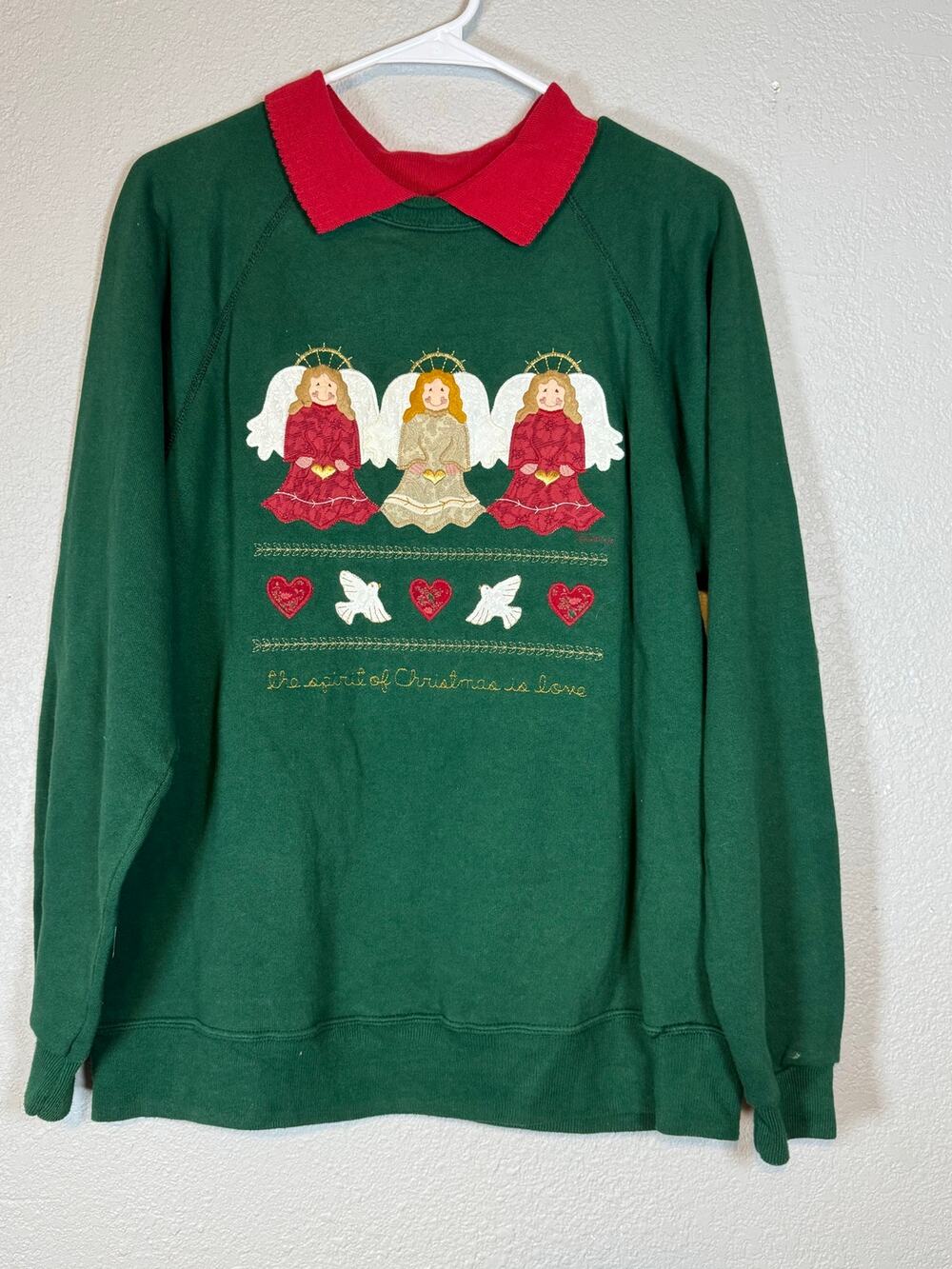 Vintage Christmas Angel Pullover Sweatshirt Green Red Large Collared Cottage